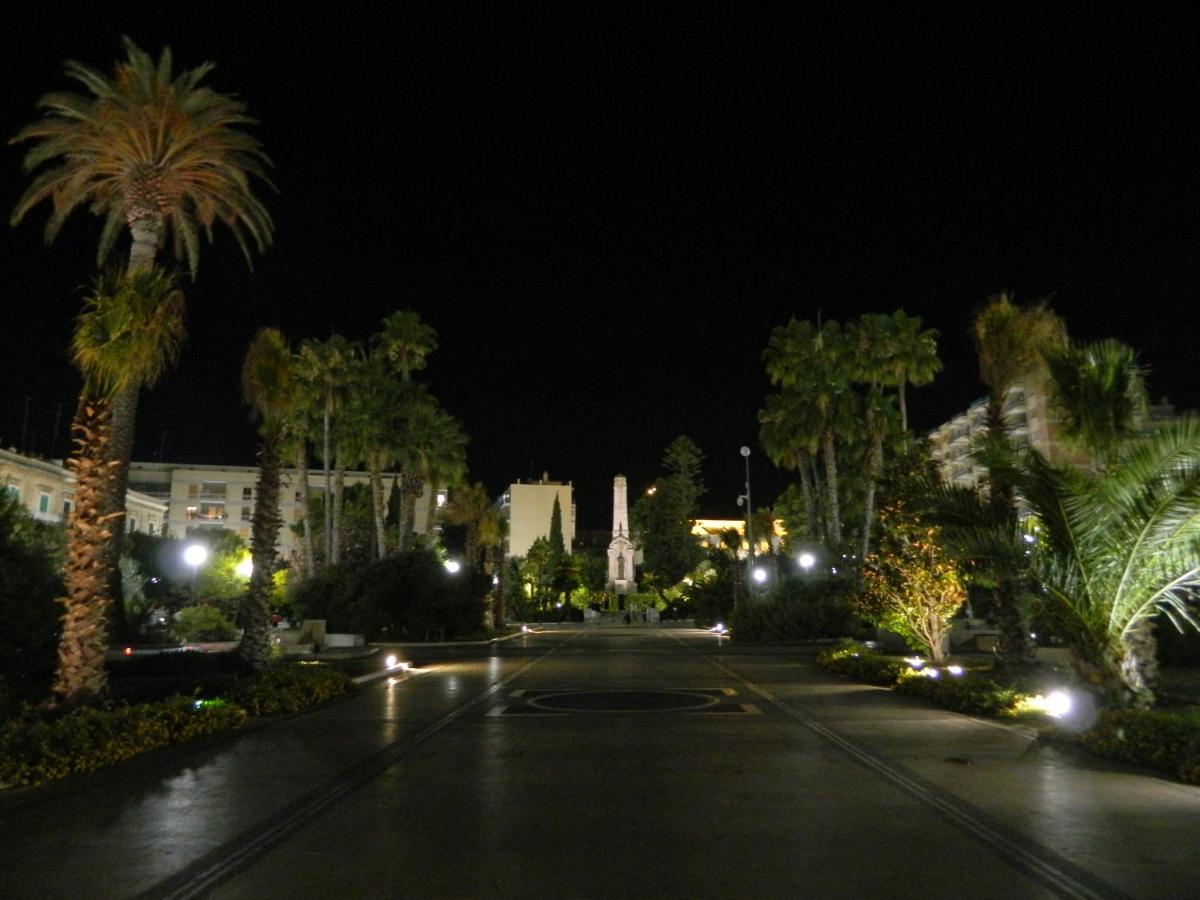 Torre Anna Historical Center Living Apartment Bisceglie Exterior photo